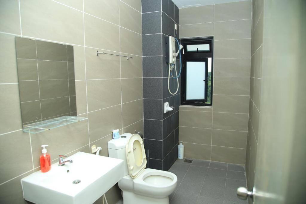 Cozy Hyve Soho Sky View With Wifi Netflix & Parkin 116 *