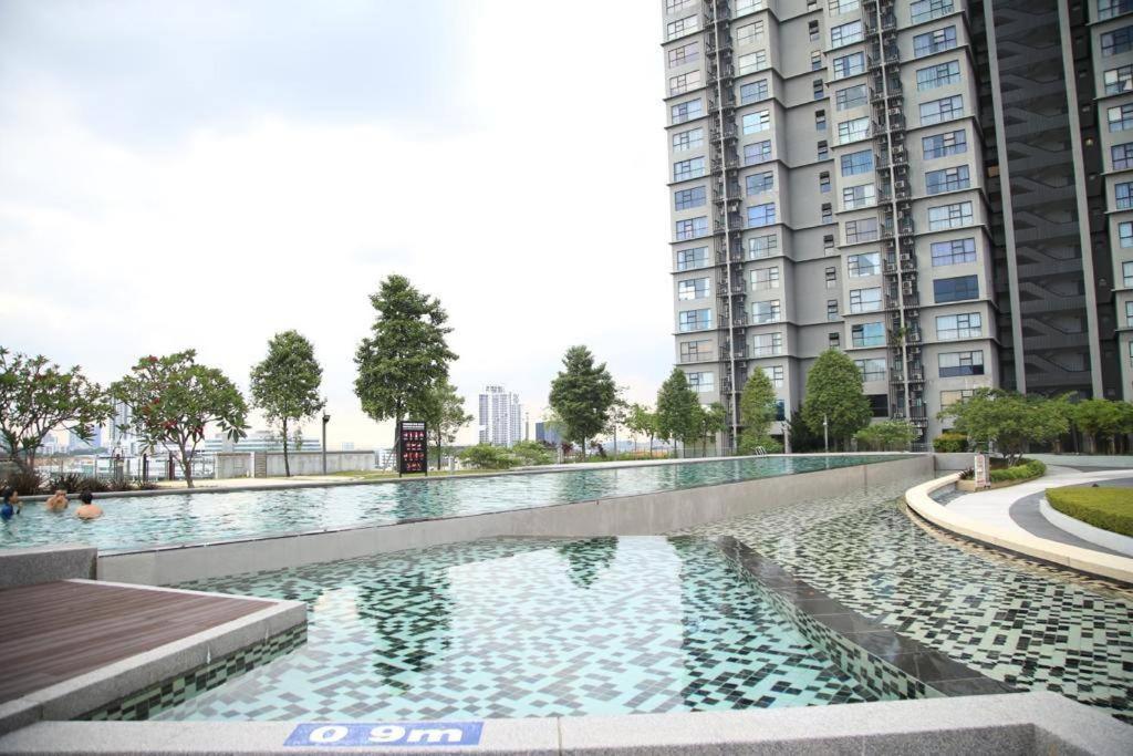 Cozy Hyve Soho Sky View With Wifi Netflix & Parkin 116 *